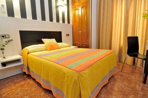 Фото Hostal Castilla i - Atocha