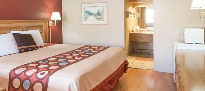 Фото Super 8 by Wyndham Pasadena/LA Area