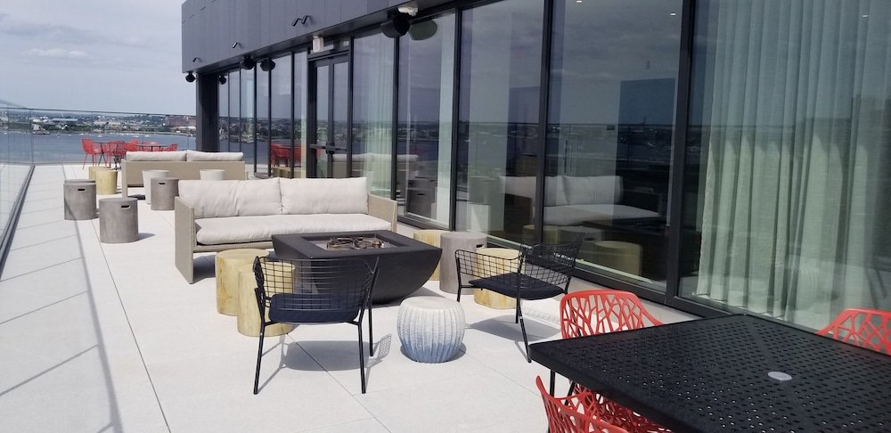 Фото Hyatt Place Boston/Seaport District