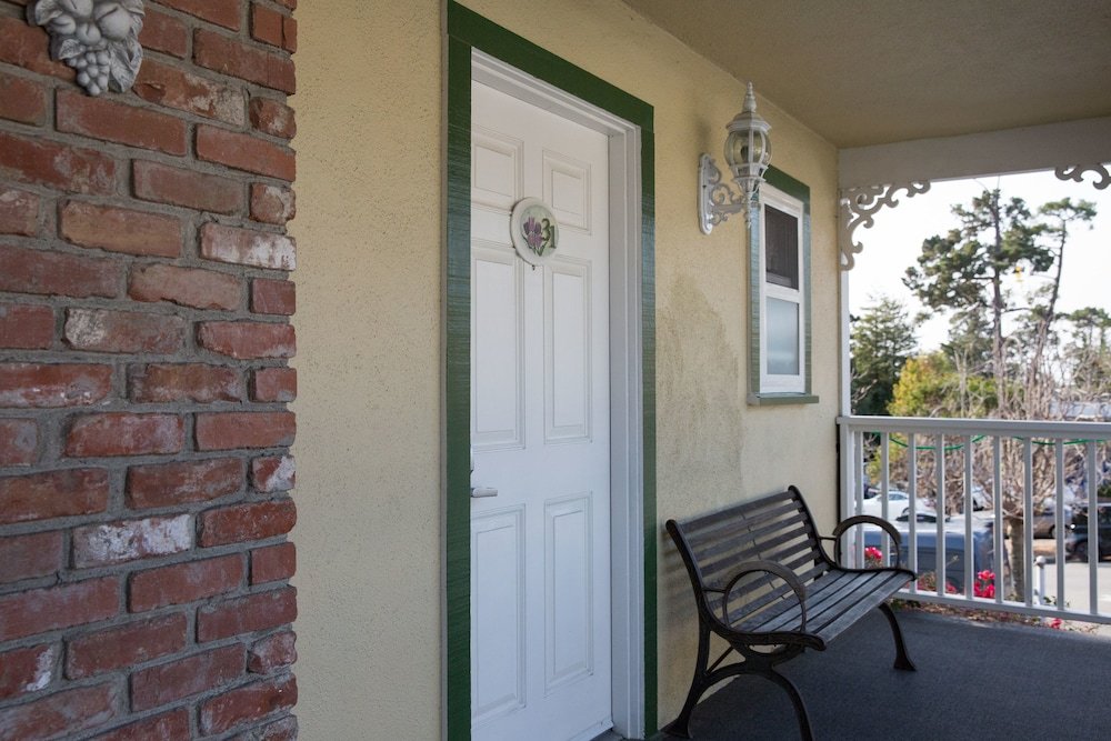 Фото Carmel Inn And Suites