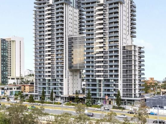 Гостиница Meriton Suites Broadbeach, Gold Coast в Голд-Кост