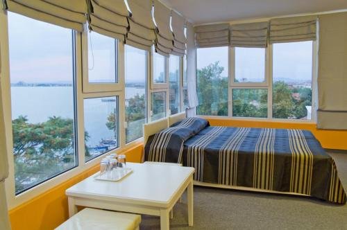 Фото Paros Hotel Pomirie Bulgaria