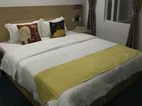 Гостиница GreenTree Inn Haikou Hainan University Shell Hotel в Хайкоу