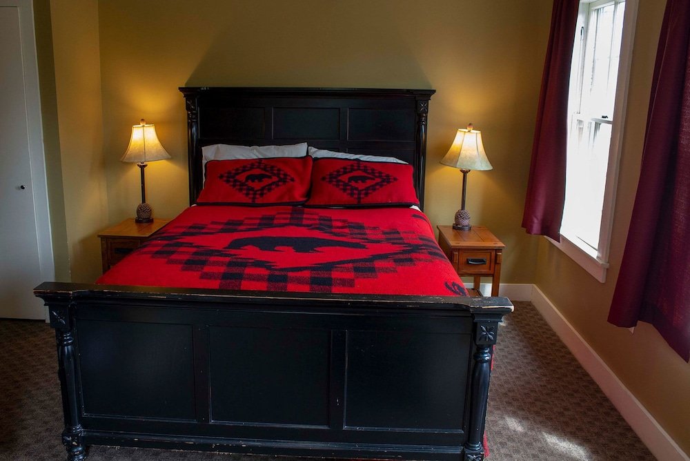 Фото The Whitney's Inn at Jackson