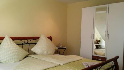 Фото Regenbogen Hotel