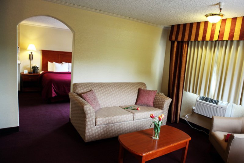 Фото Clarion Inn Renton - Seattle