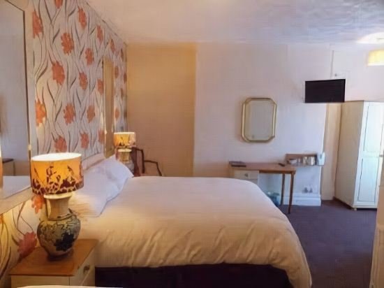 Фото The Maples Hotel