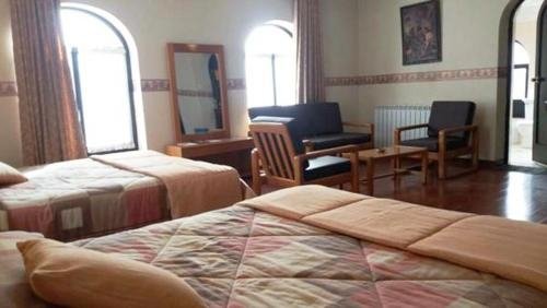 Фото Hostal Colonial