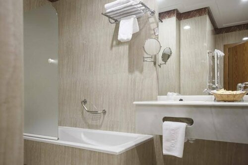 Гостиница Hotel Restaurante Emilio в Кастилия-Ла-Манча