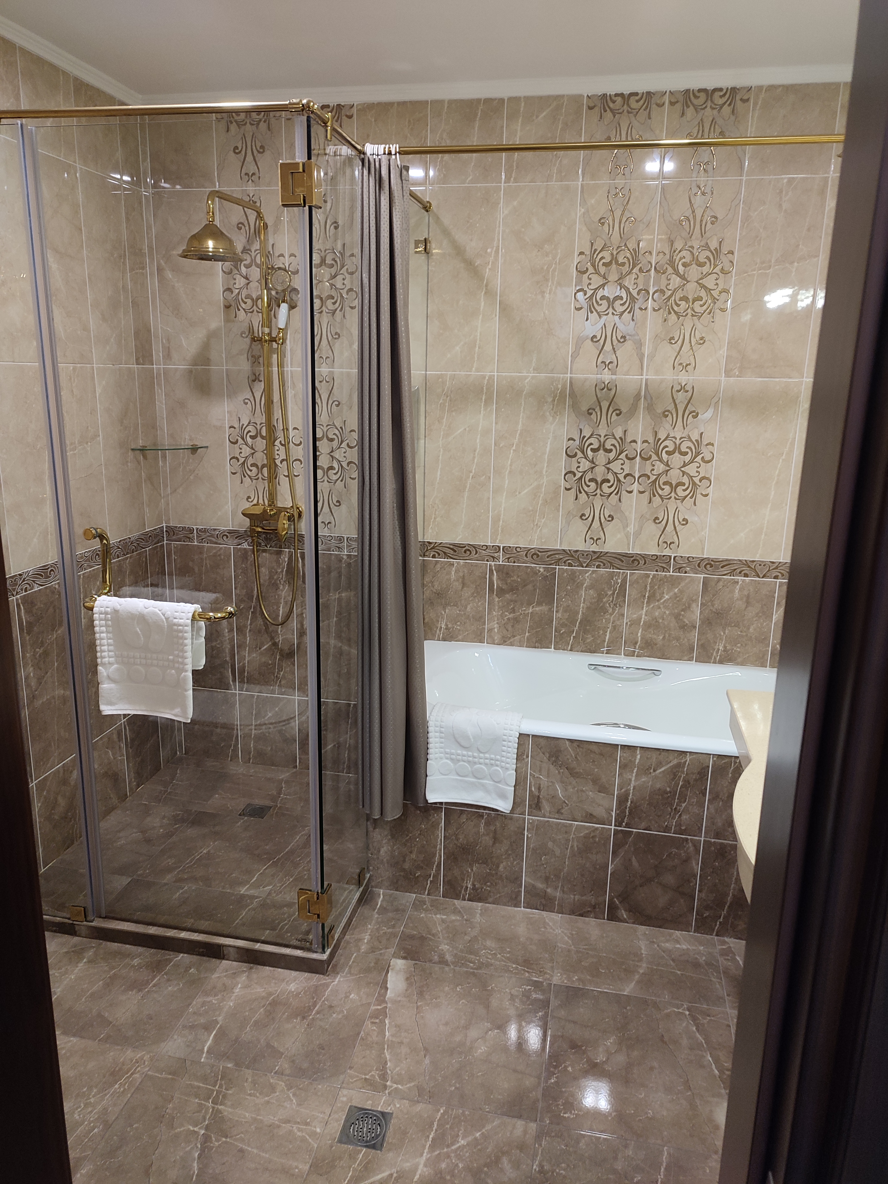 Фото Huayue Mansion Hotel