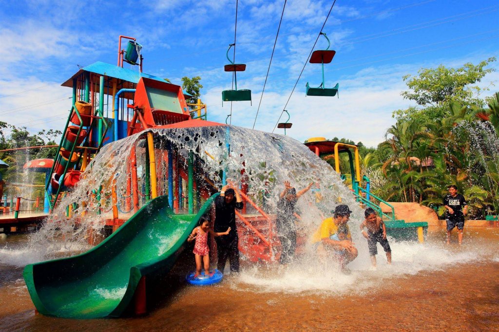 Фото Bukit Merah Laketown Resort