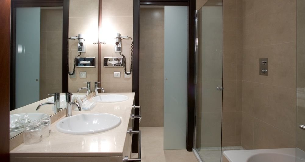 Фото Sercotel Puerta de la Catedral