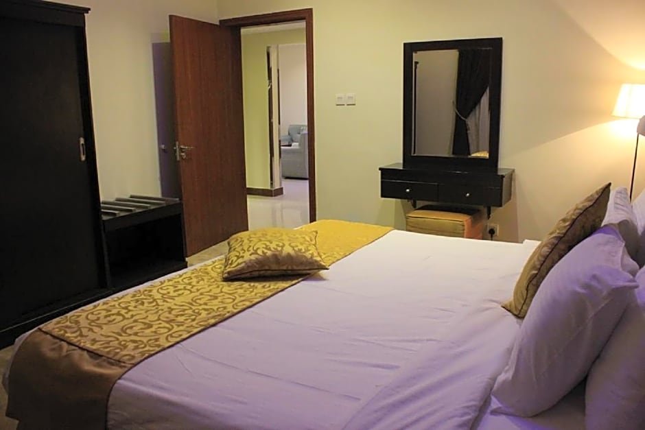 Фото Meral Crown Hotel