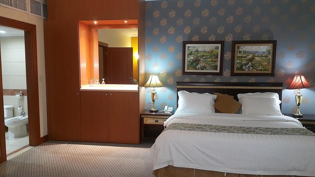 Фото The Golden Coast