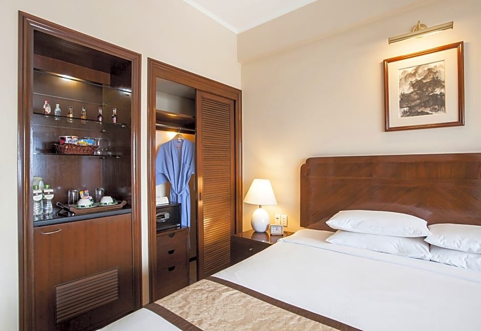 Фото Norfolk Hotel Saigon