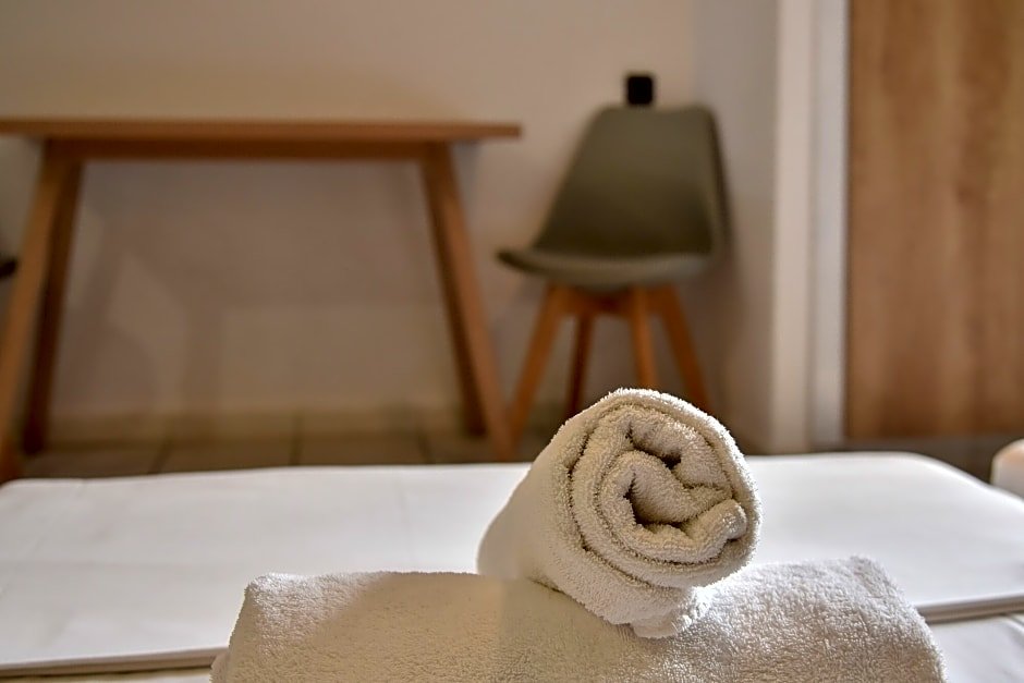 Фото Iraklis Studios & Apartments