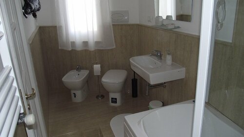 Гостиница Borzì City Center Rooms в Палермо