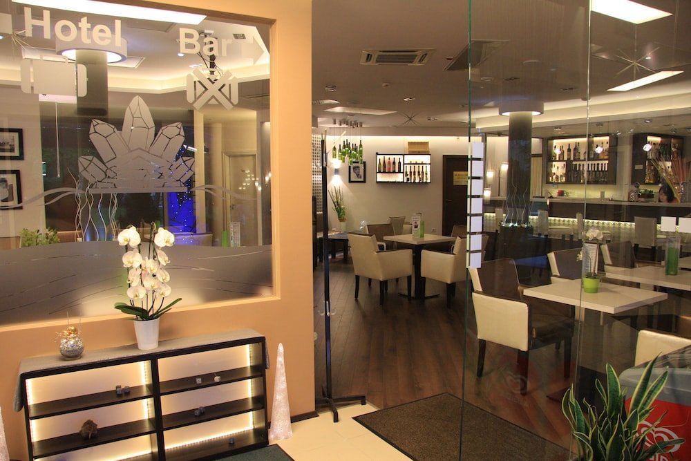 Фото Kristály Hotel