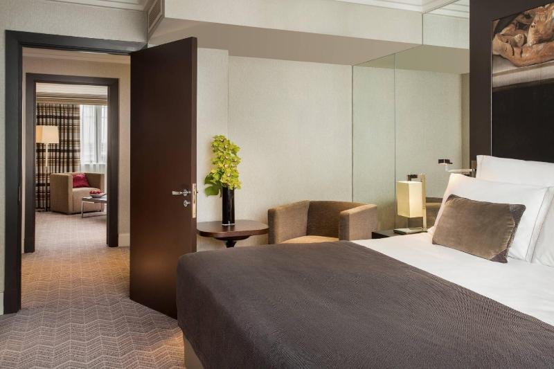 Фото Jumeirah Lowndes Hotel