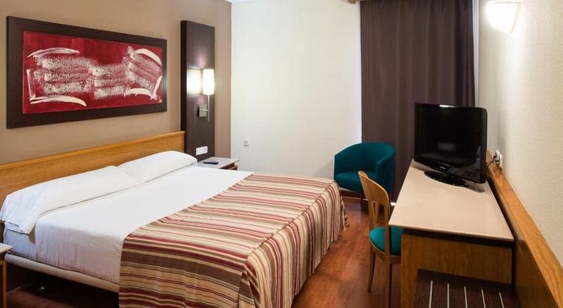 Фото Catalonia Bristol