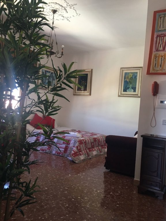 Фото Inviting 2-bed Apartment in Roma