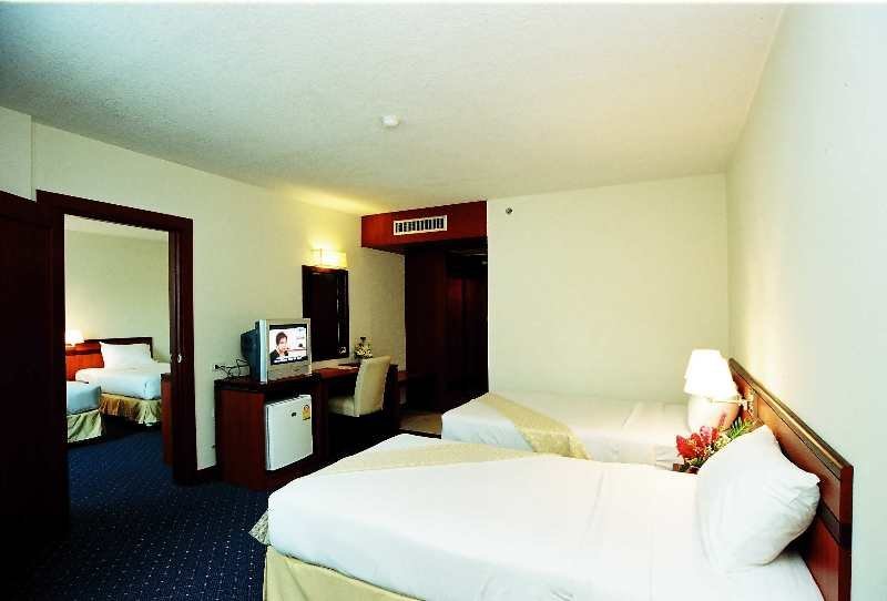 Фото Hadyai Golden Crown Hotel