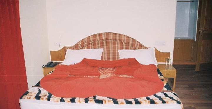 Фото Hotel Abshar