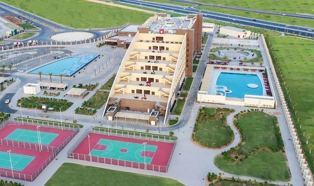 Фото Grand Millennium Tabuk