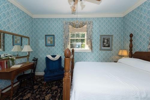 Фото Cedars of Williamsburg Bed & Breakfast