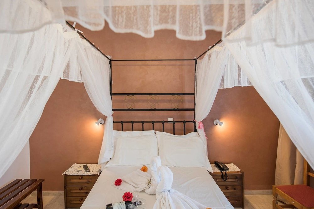 Фото Hotel Lodos