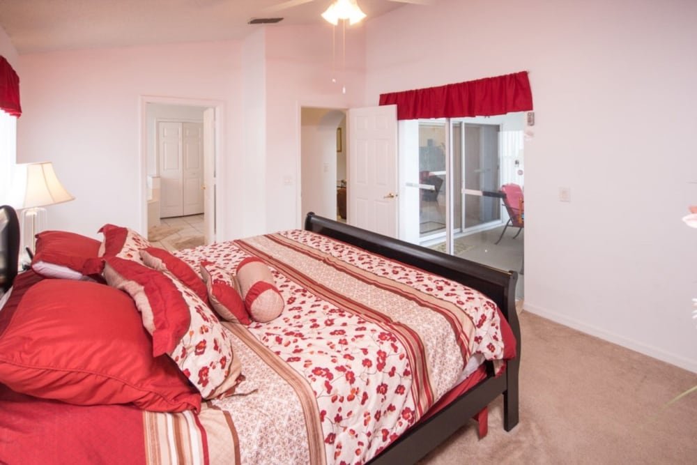 Фото Yvonne's Indian Point Vacation Home