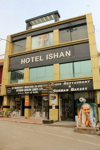 Гостиница Hotel Ishan A Riverside Retreat в Ришикеше