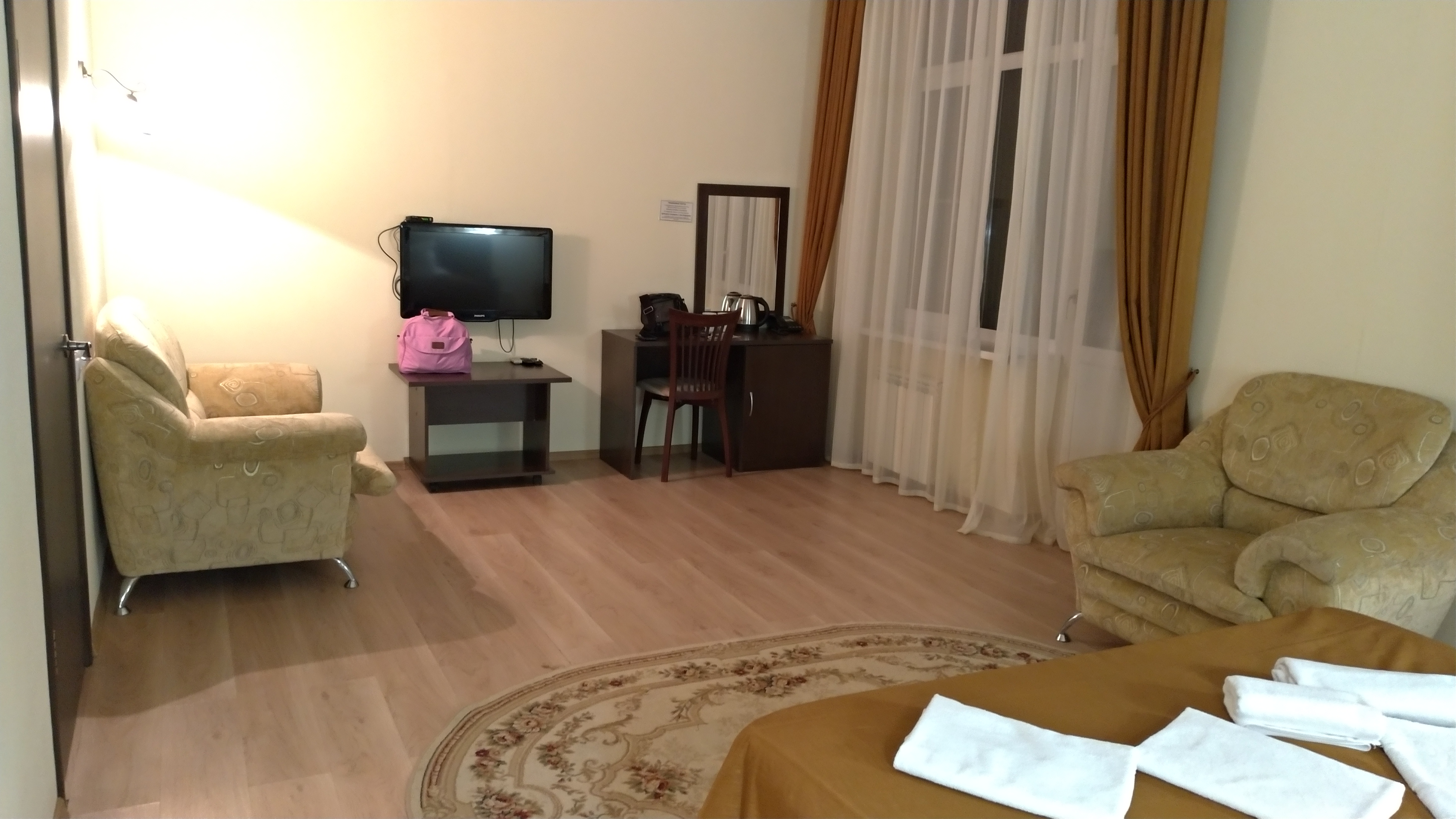 Фото Светлый