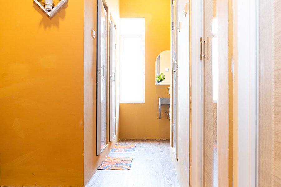 Фото RedDoorz Hostel @ Di Panjaitan Simpang Lima