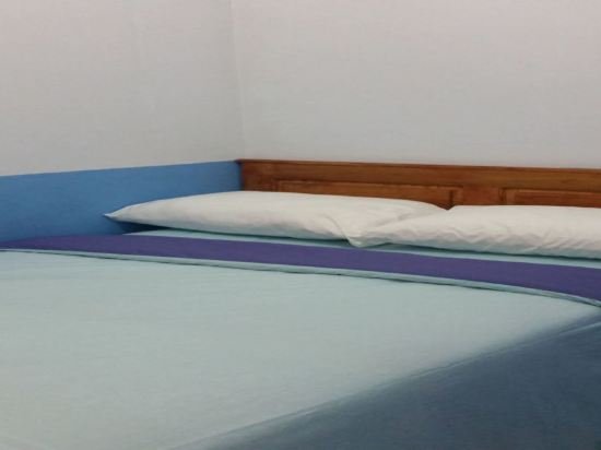 Фото Larantuka Beach Apartments