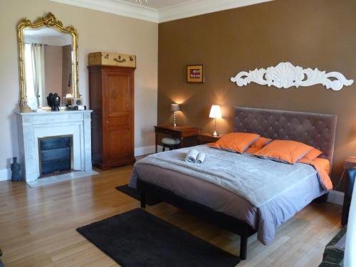 Фото Chambres D'Hôtes Côté Parc-Côté Jardin