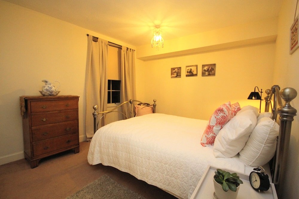 Фото Silver Lining - St Patrick Sq Apartment