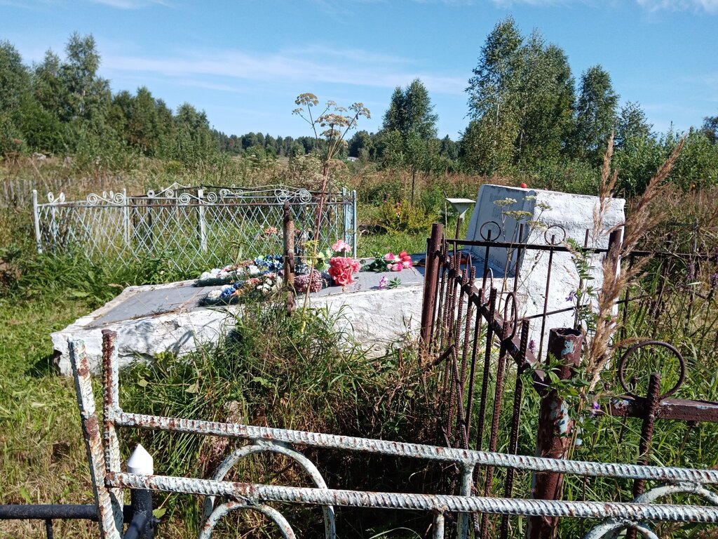 Monument, memorial Братская могила сожжённых и расстрелянных в 1942 г. мирных жителей, Kaluga Oblast, photo