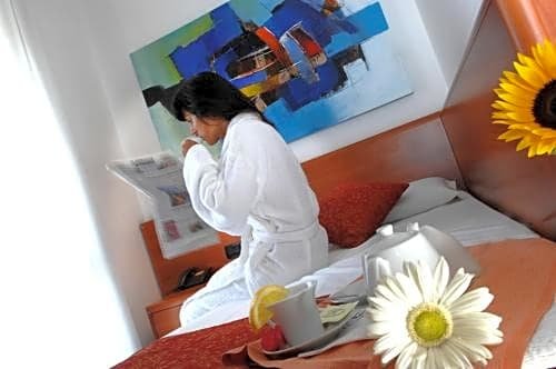 Фото отеля 2