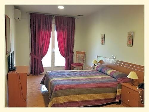 Фото Hotel Godofredo