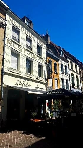 Гостиница Hôtel Restaurant L'Industrie в Сенте-Омере