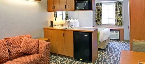Гостиница Microtel Inn & Suites by Wyndham Cherokee