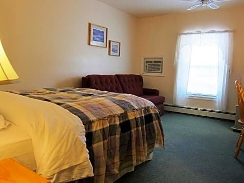 Фото Castle Rock Country Inn