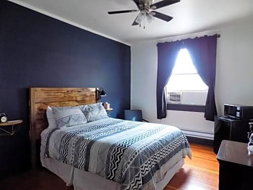 Фото The Landmark Inn