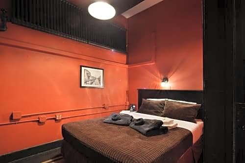 Фото The Bowery House by Oyo