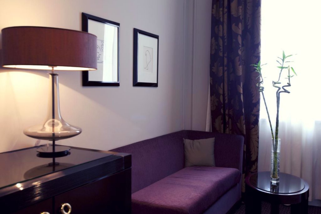 Фото Grand Hotel Yerevan