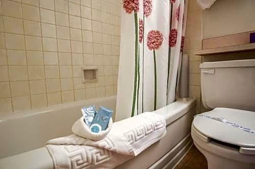 Фото Gables Motel