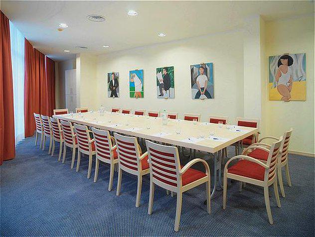 Фото Holiday Inn Express Parma