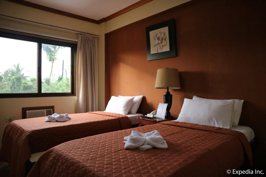 Фото Spring Plaza Hotel