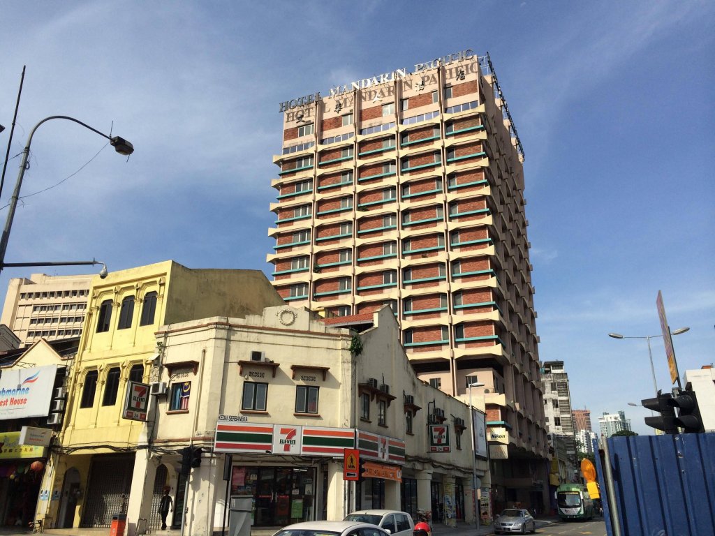 Фото отеля 1